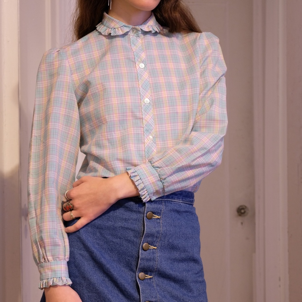 Vintage ruffle collar pastel plaid button down
